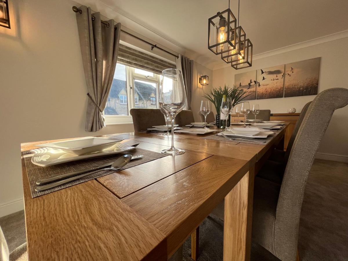 Luxurious 4 Bedroom Home In The Heart Of The Cotswolds With Hot Tub! Stow-on-the-Wold Exterior foto