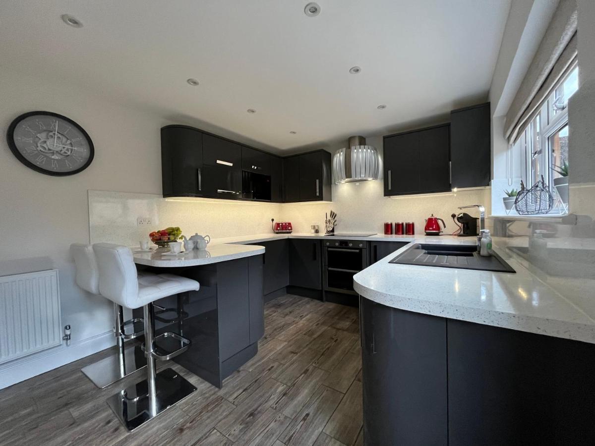 Luxurious 4 Bedroom Home In The Heart Of The Cotswolds With Hot Tub! Stow-on-the-Wold Exterior foto